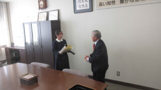 IMG_0426_11zon-320x180.jpg